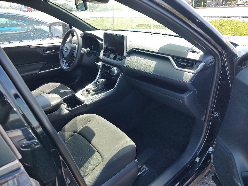 Used 2024 Toyota RAV4 SE w/ Weather & Moonroof Package AWD/4WD image 10