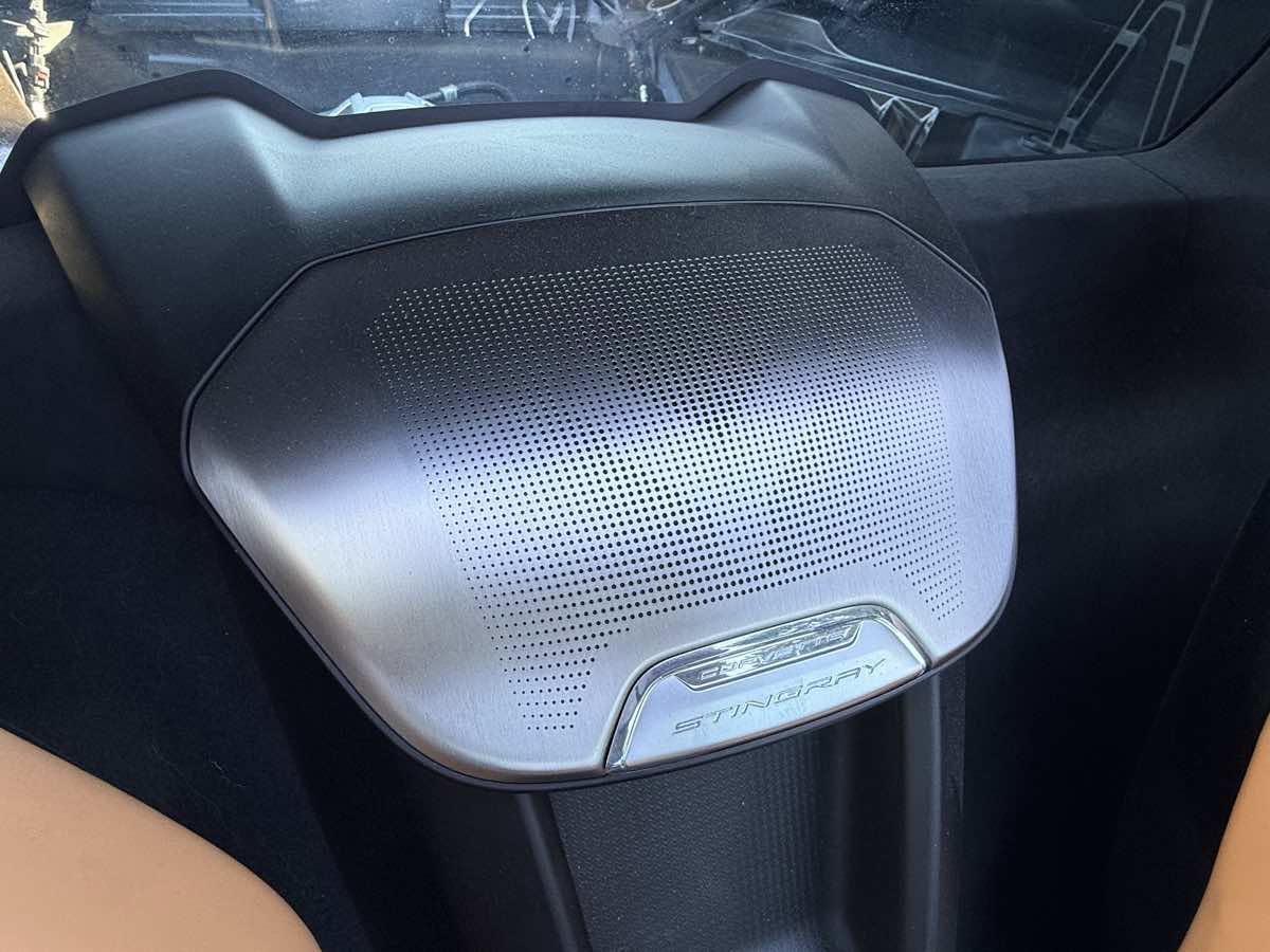 Used 2022 Chevrolet Corvette Stingray Premium Cpe w/ Z51 Performance Package RWD image 25