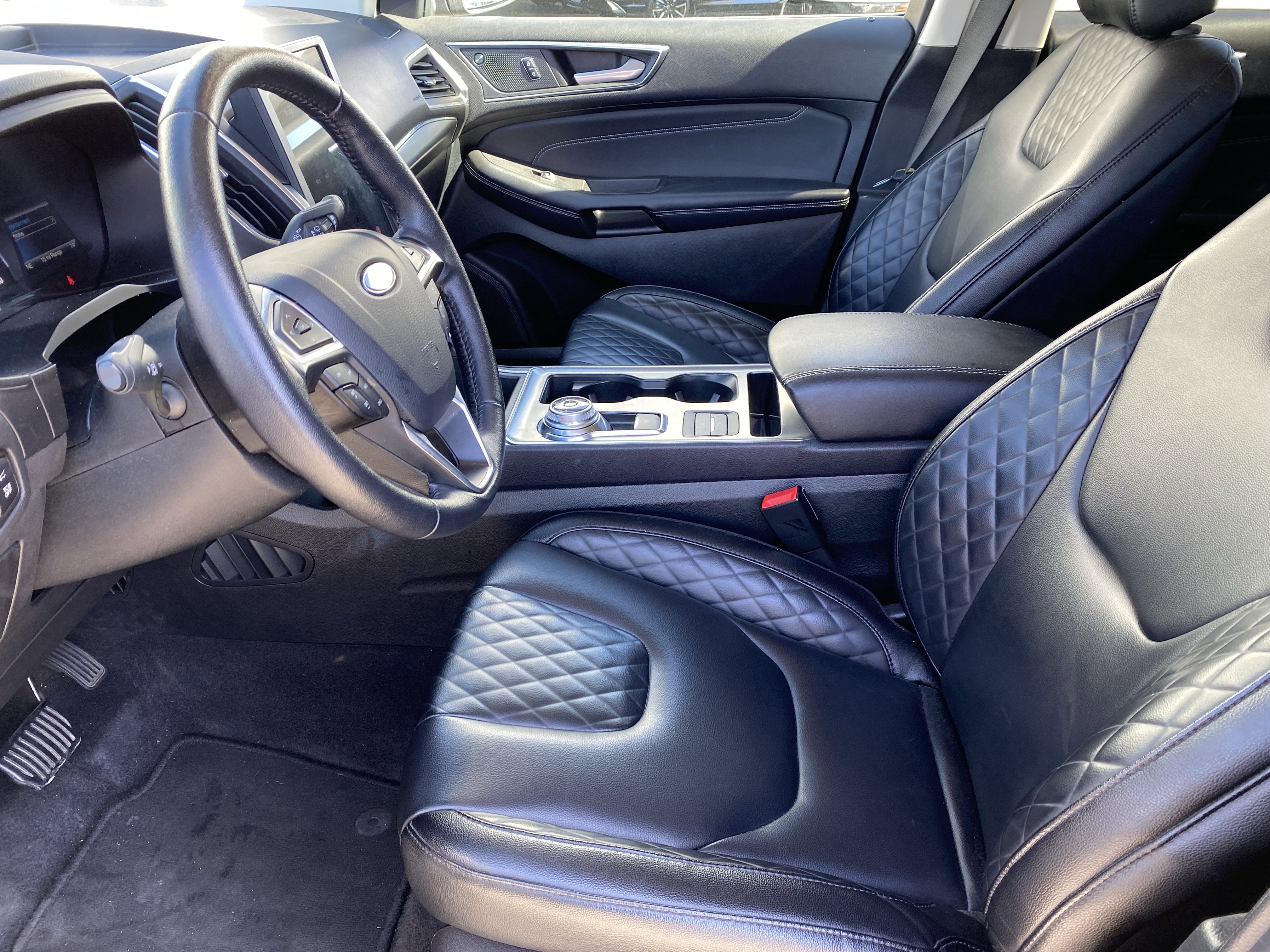 Used 2024 Ford Edge Titanium image 15