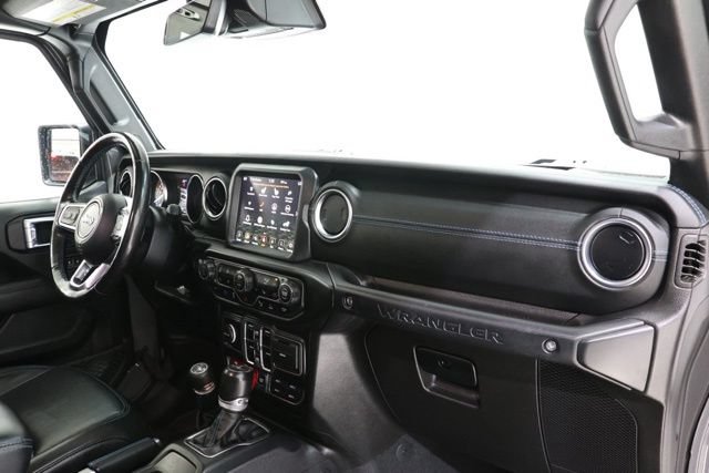 Used 2022 Jeep Wrangler Unlimited Rubicon 4xe w/ Dual Top Group AWD/4WD image 17