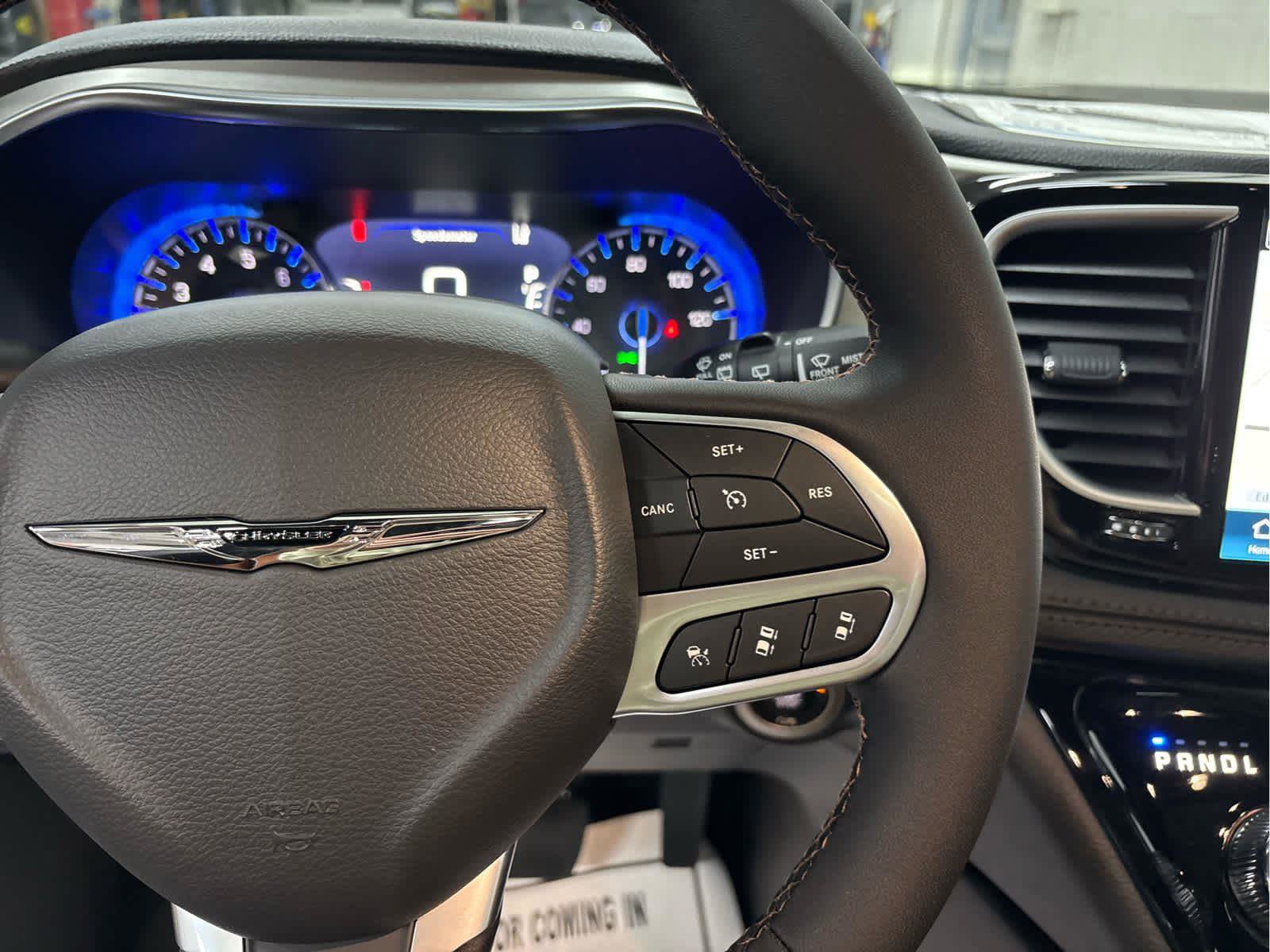 New 2026 Chrysler Pacifica Pinnacle w/ Trailer Tow Group image 19