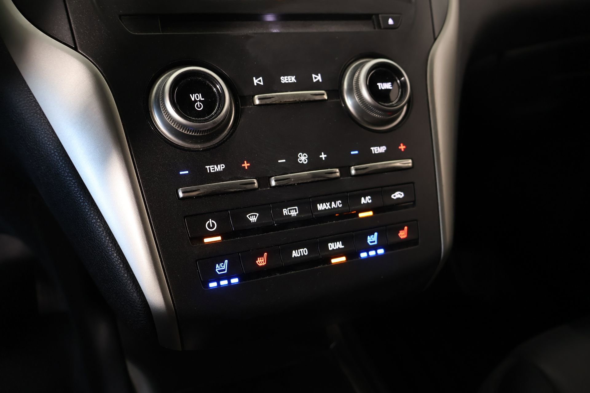 Used 2015 Lincoln MKC FWD w/ Equipment Group 102A Reserve image 9