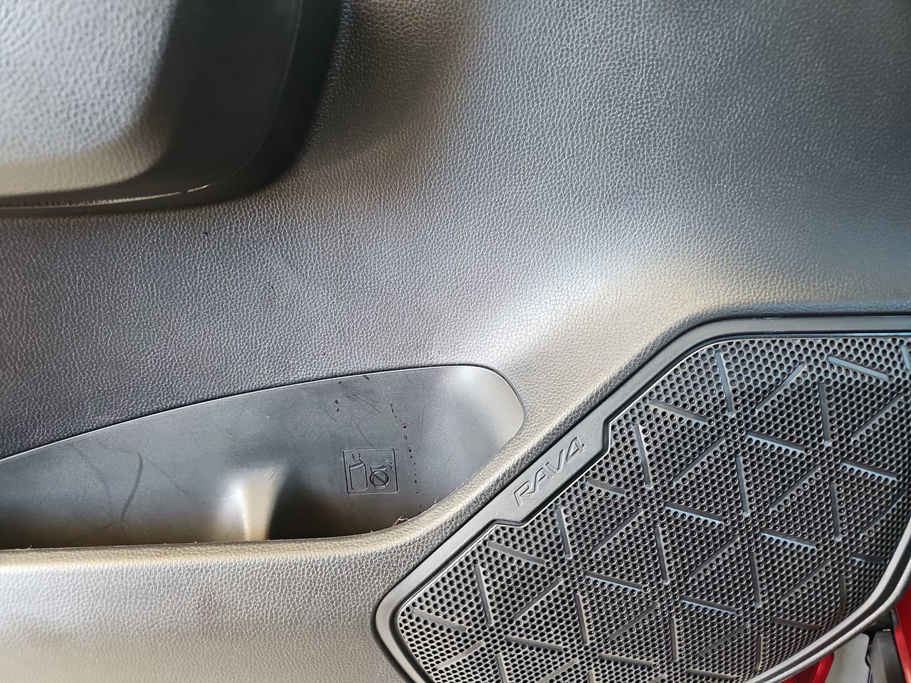 Used 2025 Toyota RAV4 XLE w/ Weather Package image 32