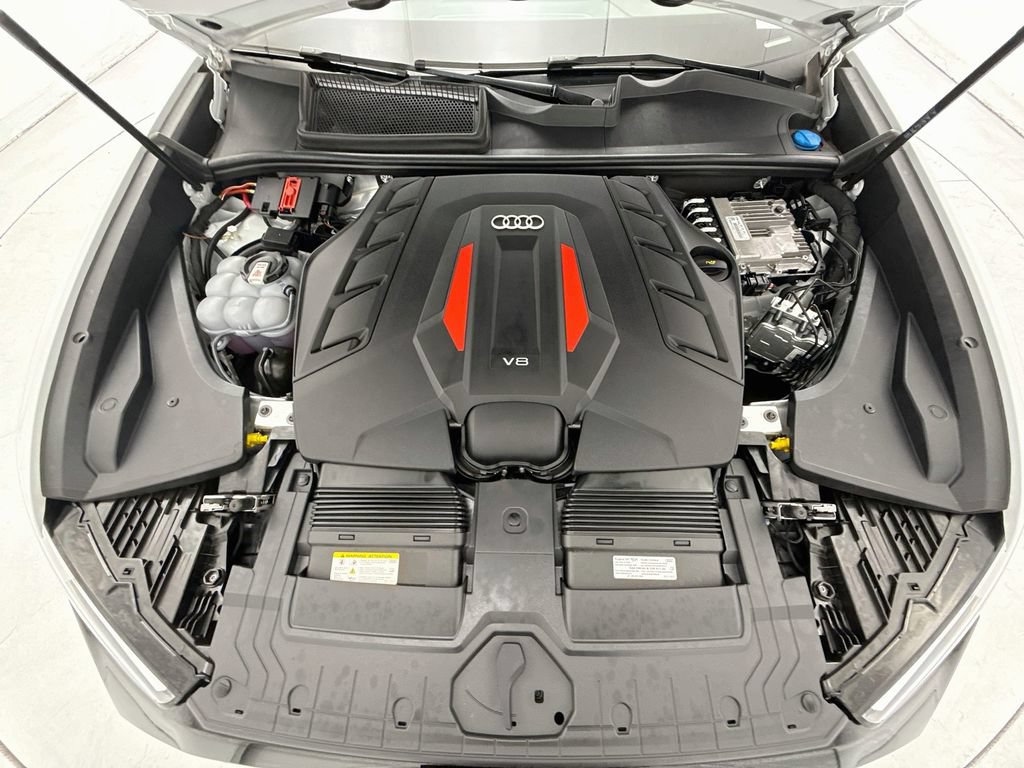 Certified 2025 Audi SQ8 Prestige AWD/4WD image 28