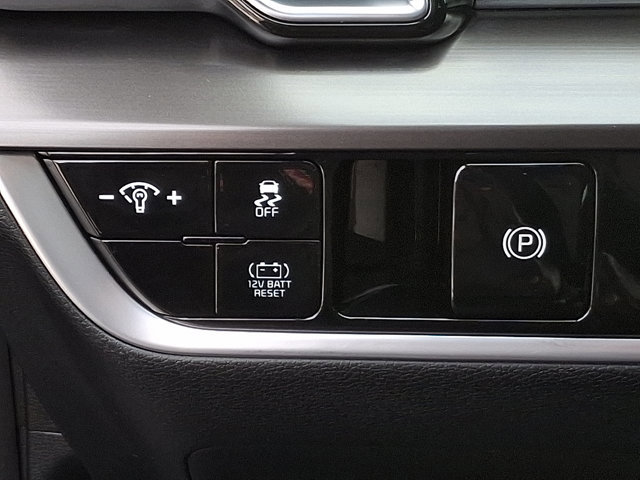 Used 2023 Kia Sportage EX image 27