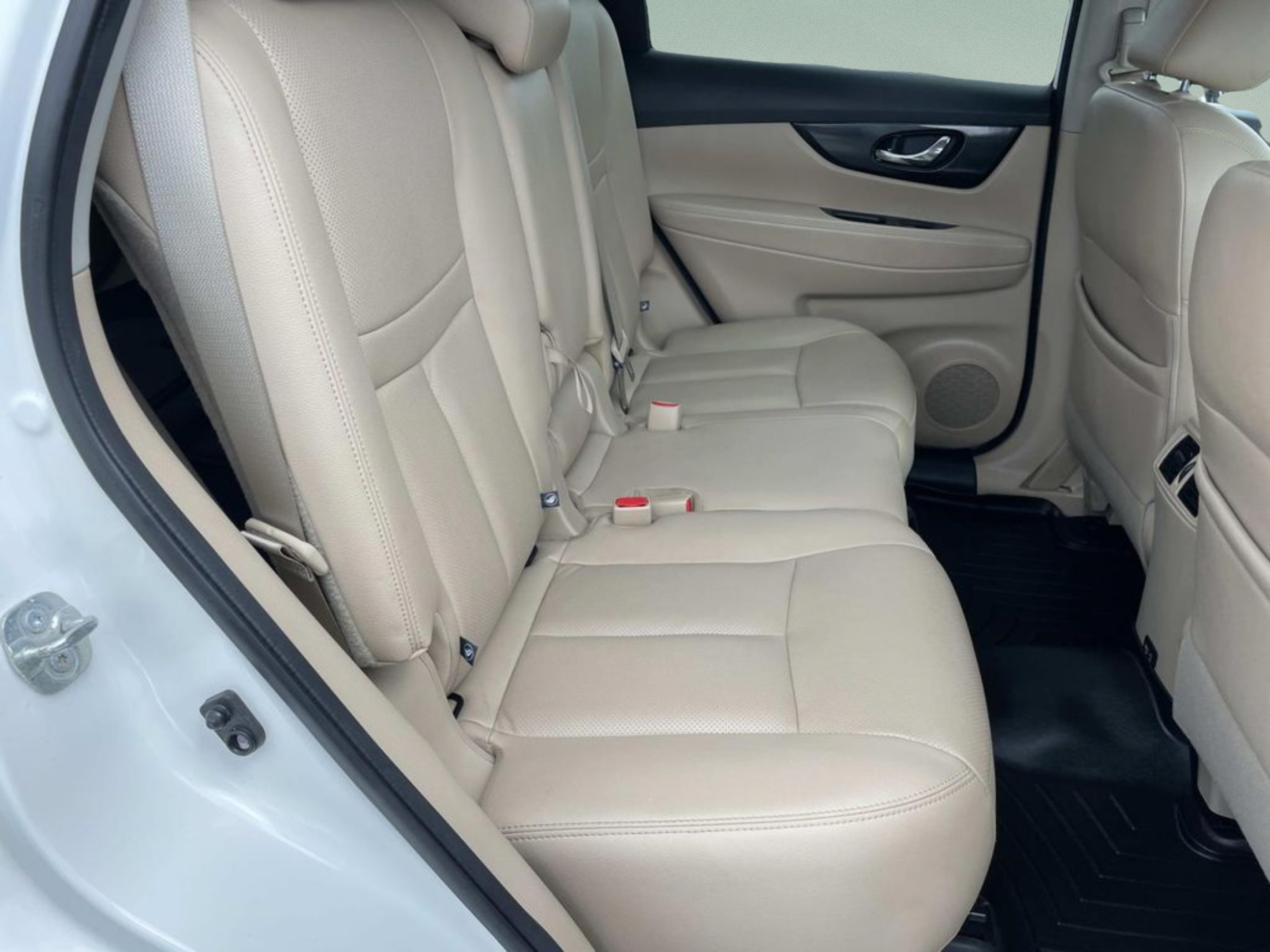 Used 2020 Nissan Rogue SL w/ Premium Package FWD image 17