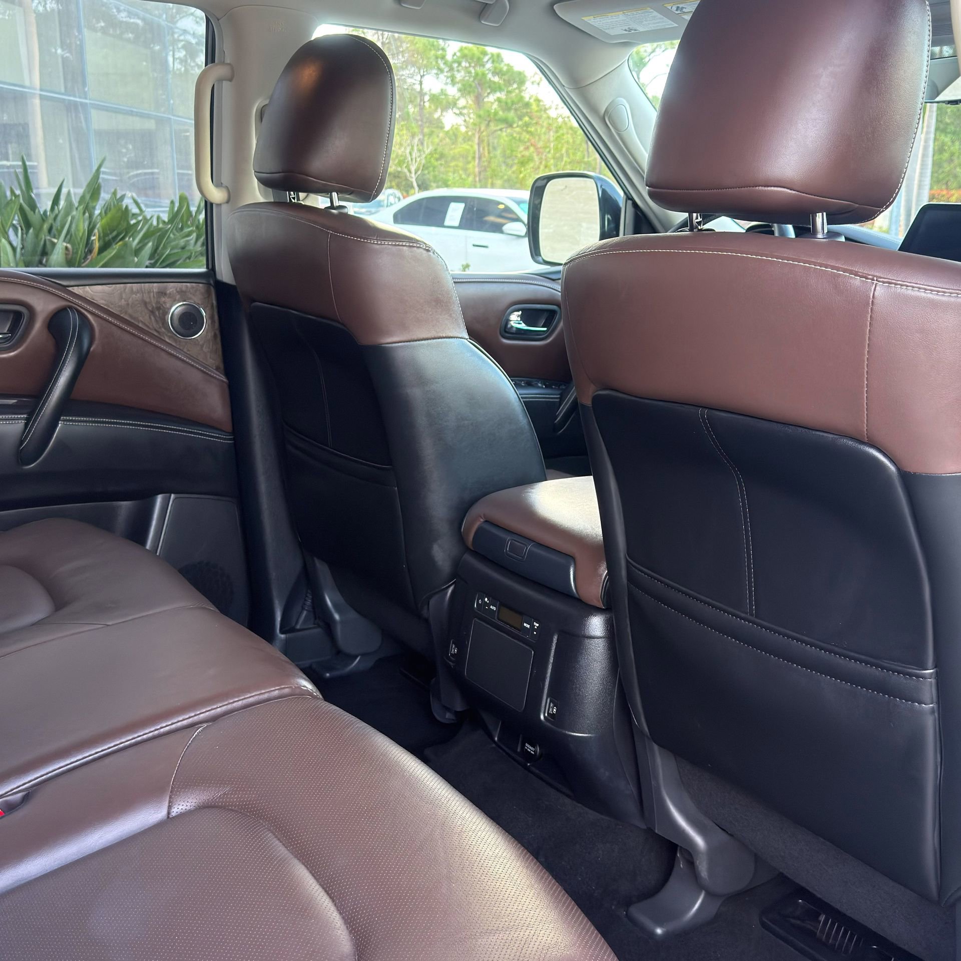 Used 2024 INFINITI QX80 Premium Select w/ Cargo Package image 22