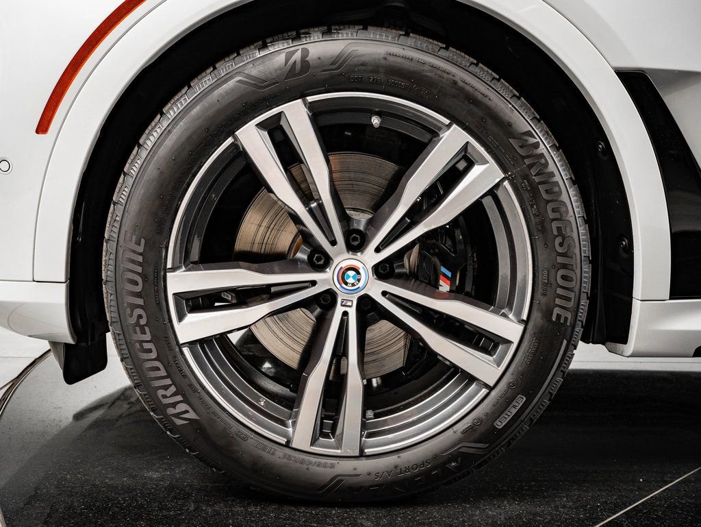 Used 2023 BMW X7 M60i w/ Executive Package AWD/4WD image 13