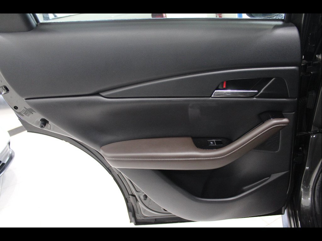 Used 2023 MAZDA CX-30 AWD 2.5 S w/ Premium Package image 19