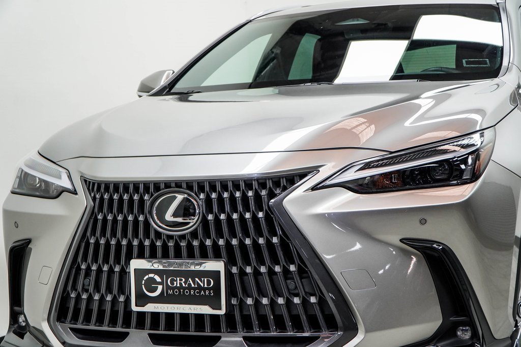 Used 2024 Lexus NX 300h AWD w/ Luxury Package image 2