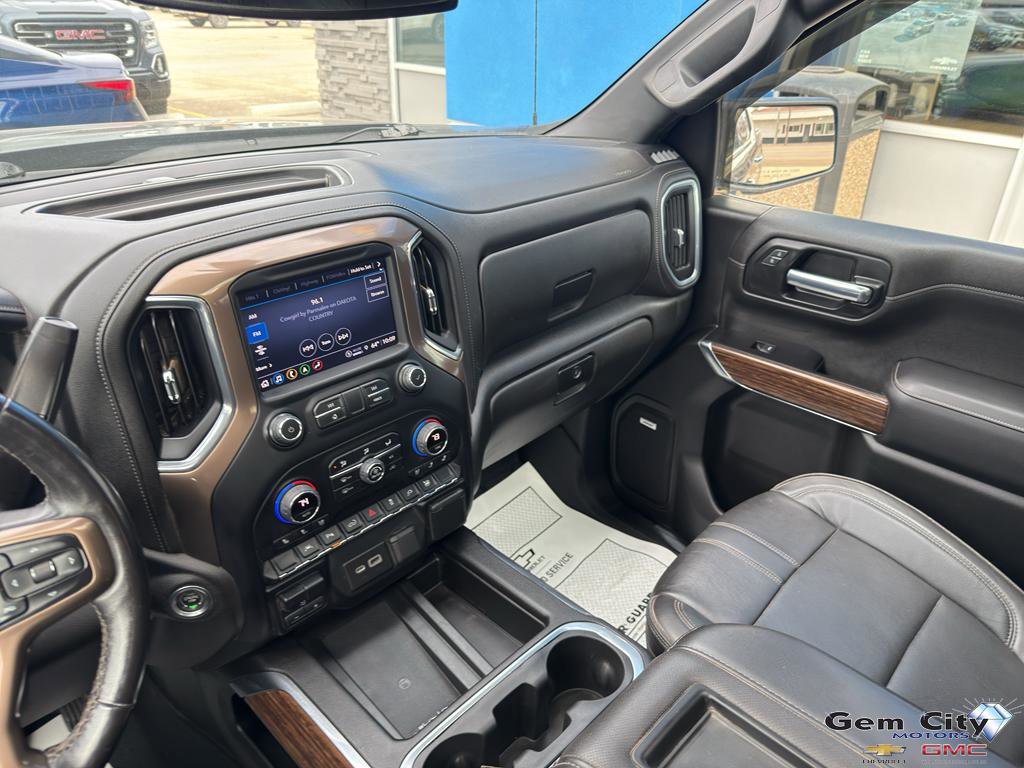 Used 2022 Chevrolet Silverado 1500 High Country w/ Safety Package II image 17