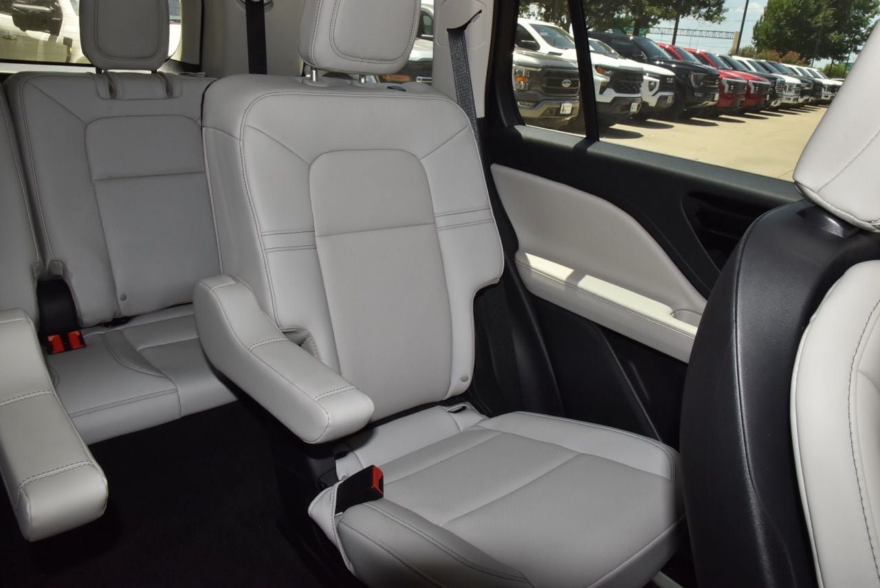 New 2026 Lincoln Aviator 2WD image 22