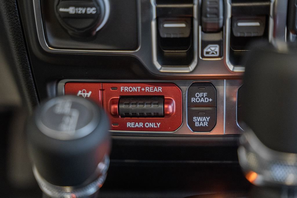 New 2025 Jeep Wrangler Rubicon w/ Steel Bumper Group image 24