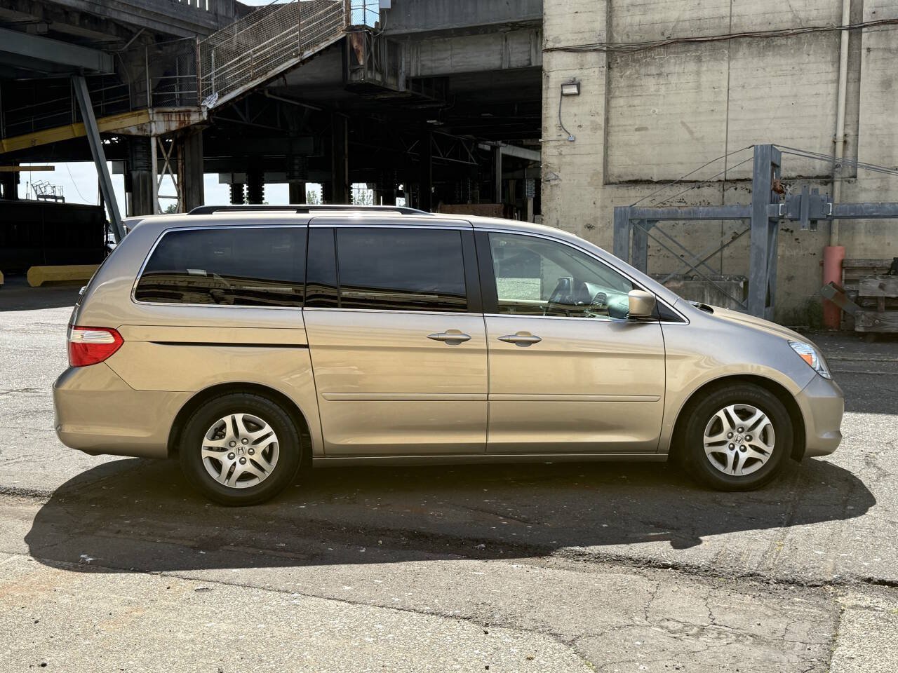 Used 2005 Honda Odyssey EX-L image 61