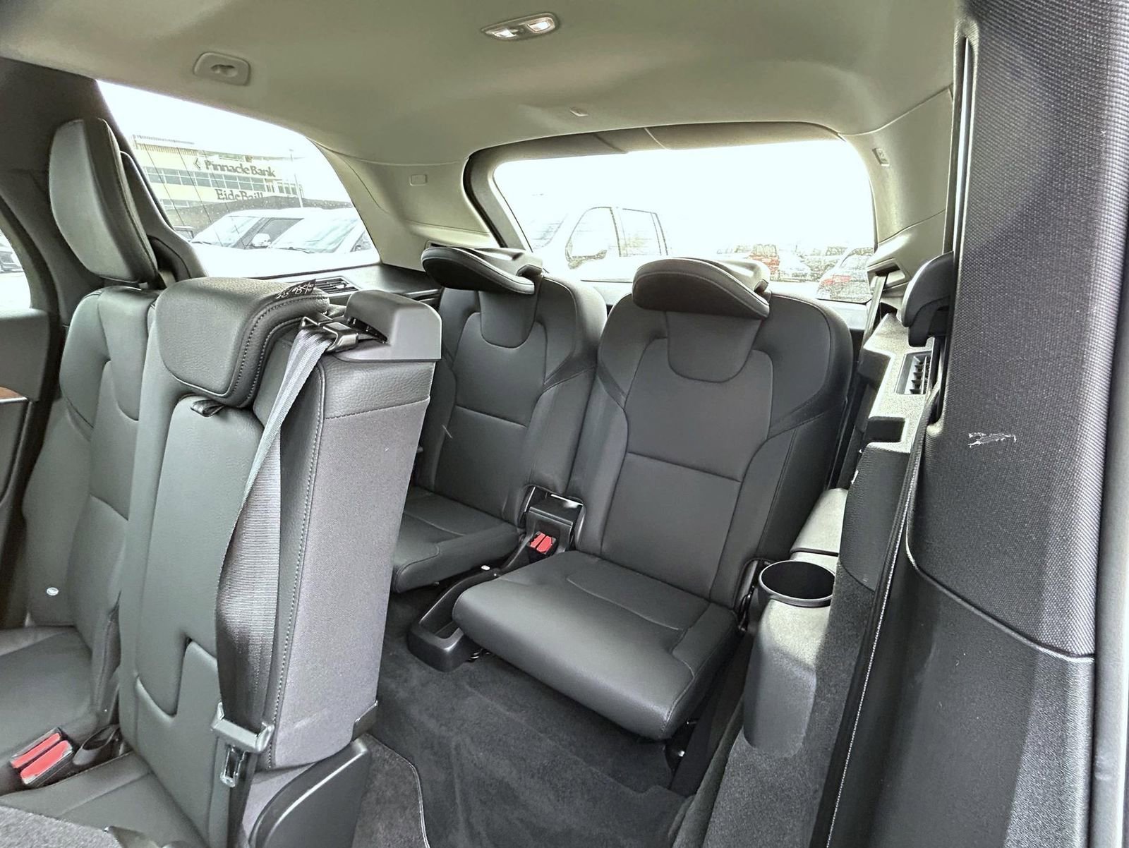 Used 2024 Volvo XC90 B6 Plus image 20