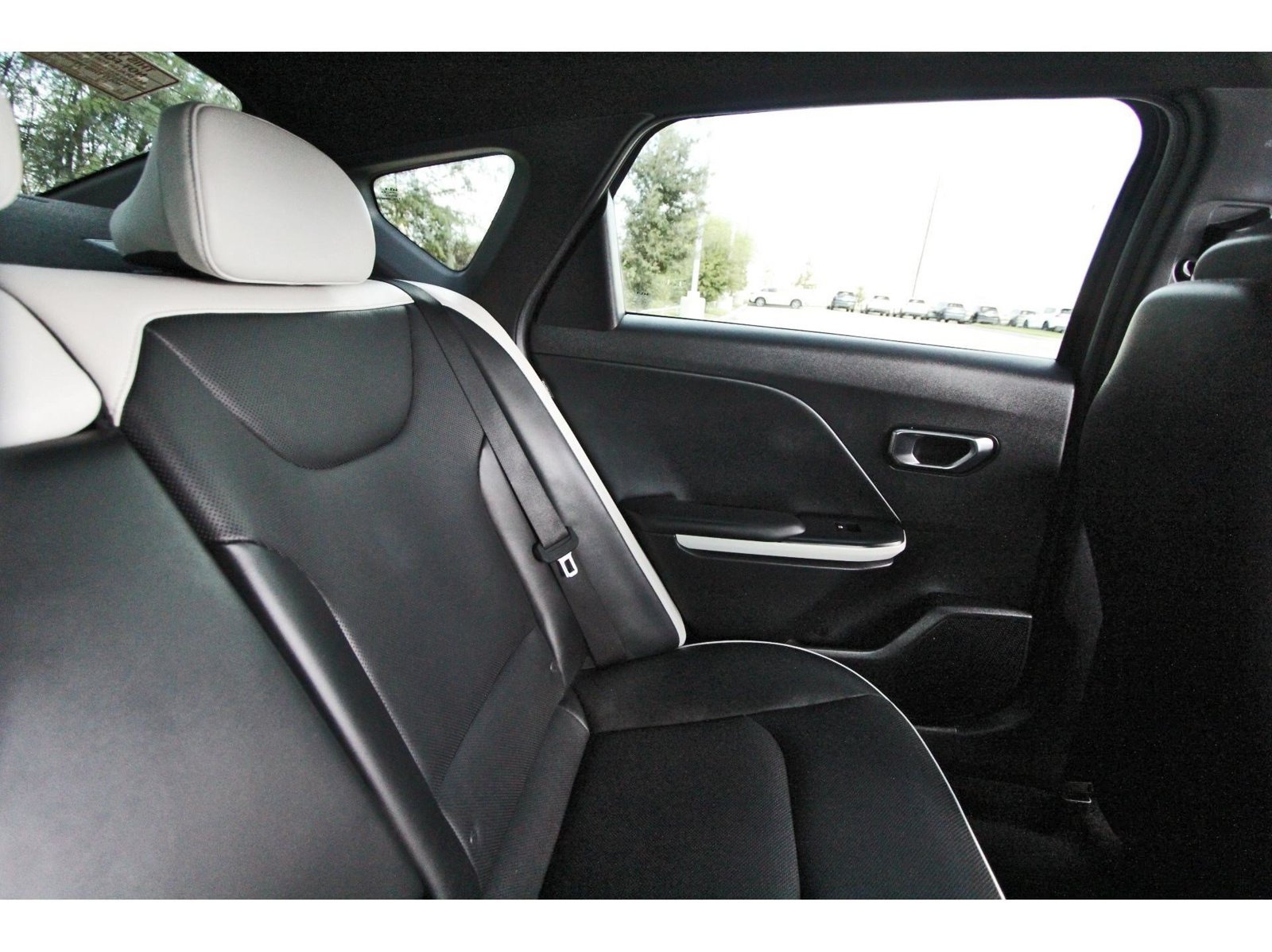 Used 2025 Kia K4 GT-Line w/ GT-Line Premium Package FWD image 12