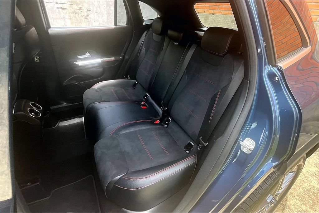 Used 2023 Mercedes-Benz GLA 250 4MATIC image 35