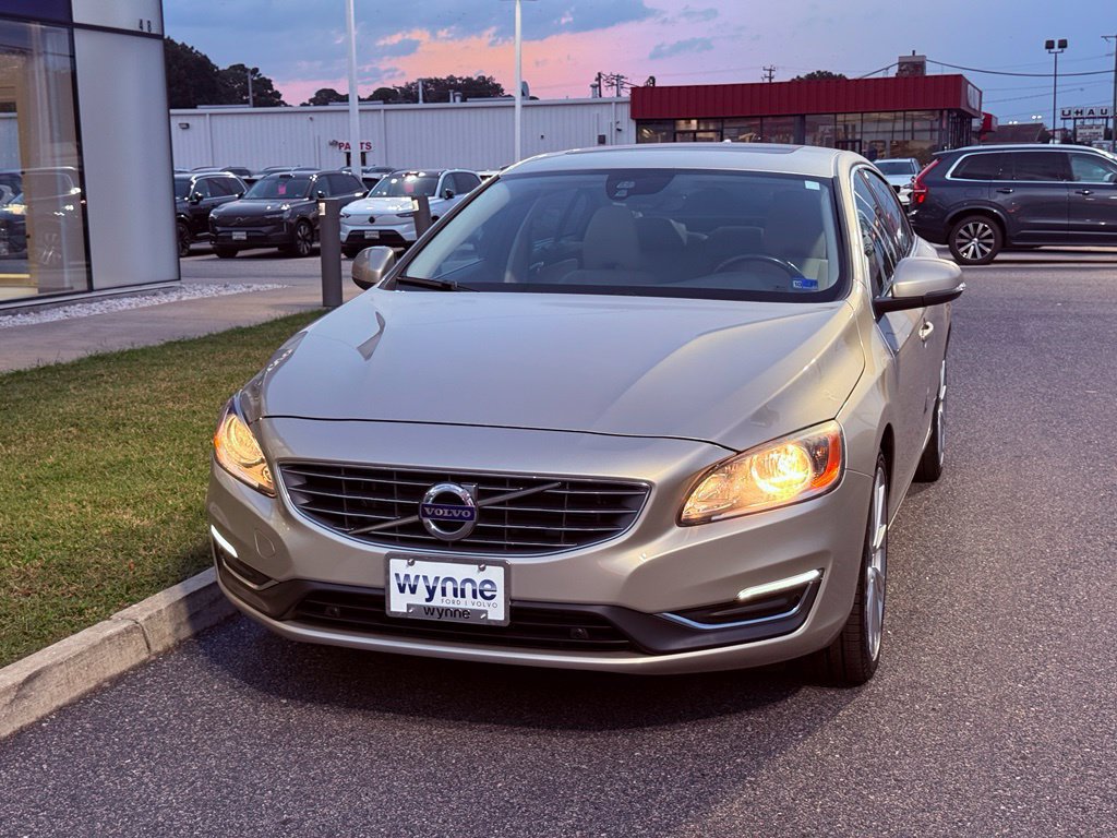 Used 2018 Volvo S60 T5 Inscription FWD image 3