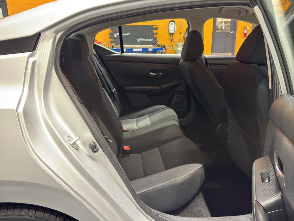 Used 2023 Nissan Sentra SV image 18