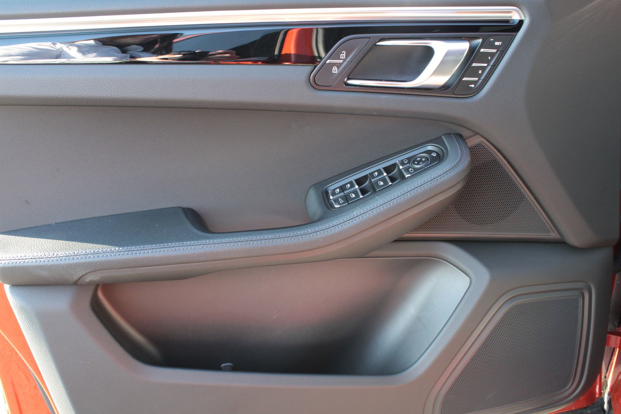 Used 2023 Porsche Macan image 13