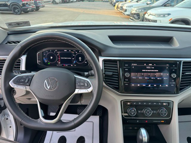 Certified 2023 Volkswagen Atlas SEL AWD/4WD image 13