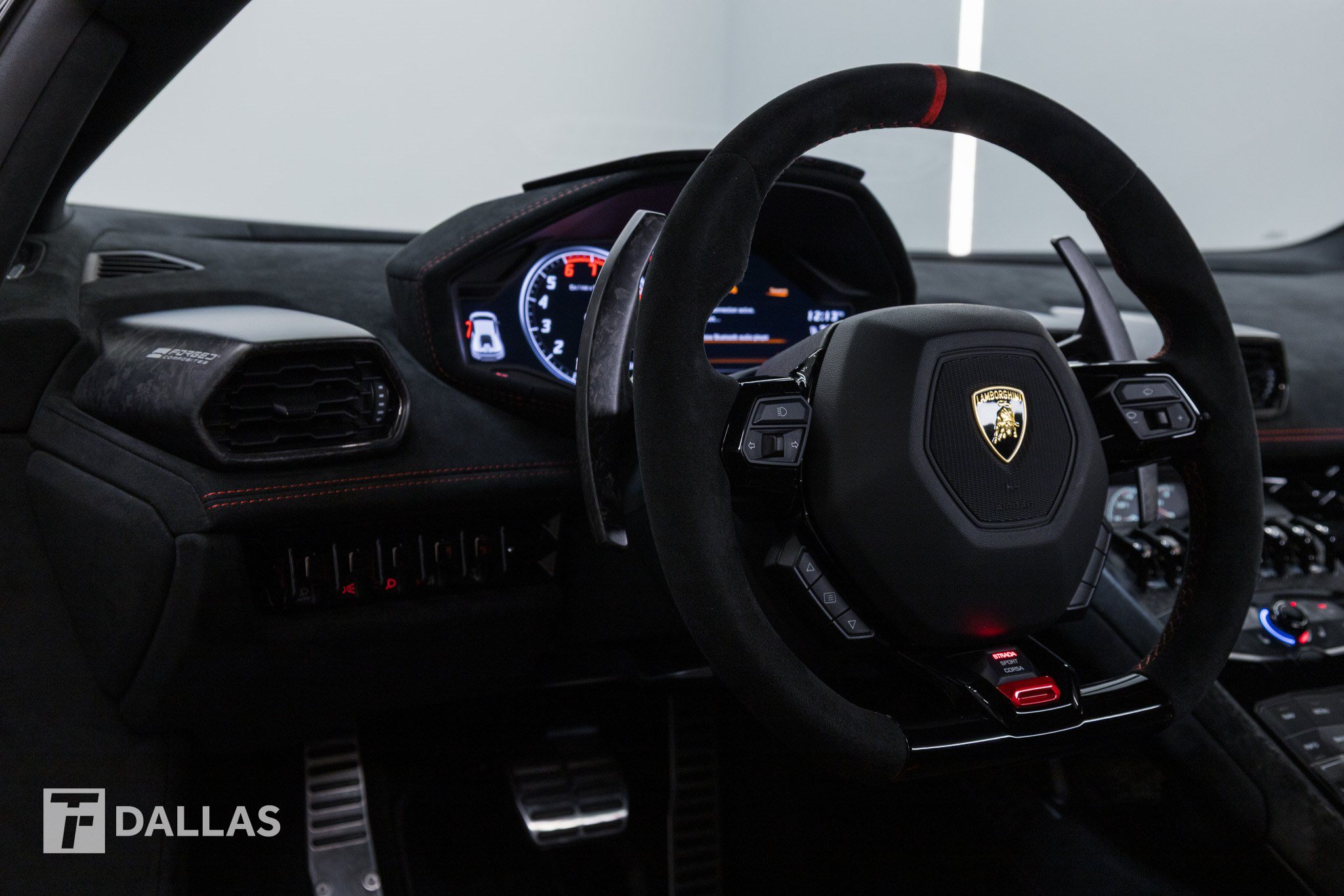 Used 2018 Lamborghini Huracan Performante AWD/4WD image 28