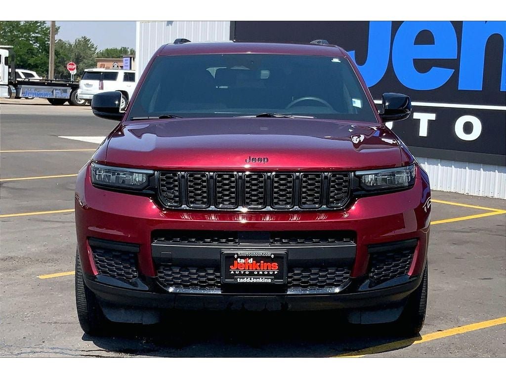 Used 2023 Jeep Grand Cherokee L Laredo AWD/4WD image 3