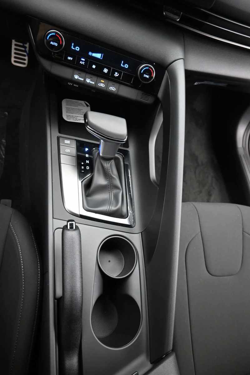 New 2026 Hyundai Elantra Sport FWD image 20