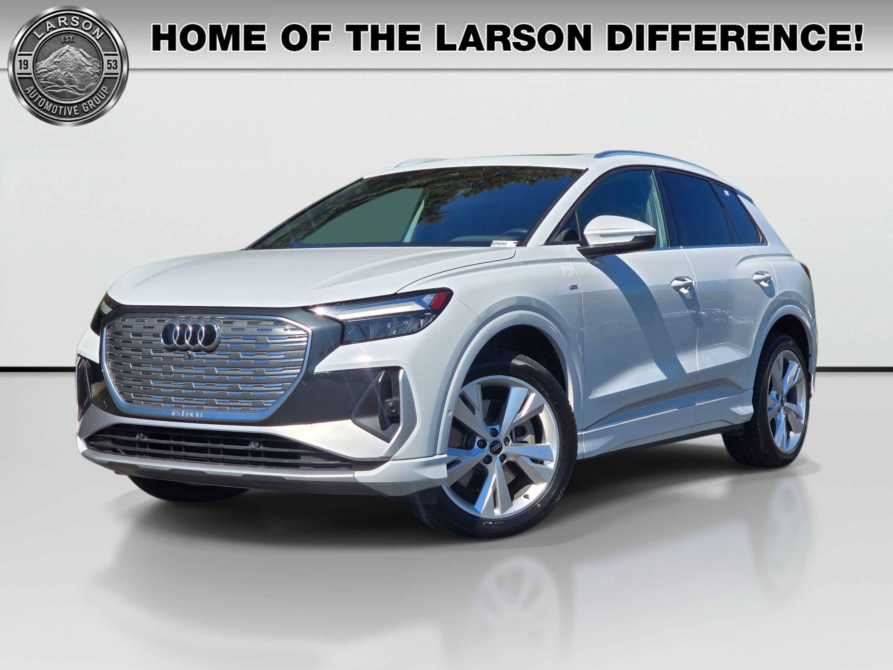Used 2023 Audi Q4 e-tron Premium Plus AWD/4WD image 1