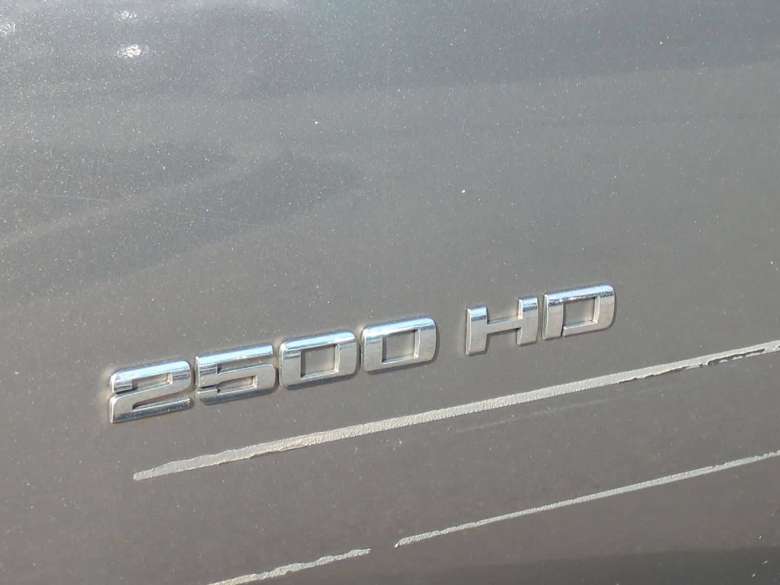 Used 2013 GMC Sierra 2500 SLE w/ SLE Preferred Package AWD/4WD image 13