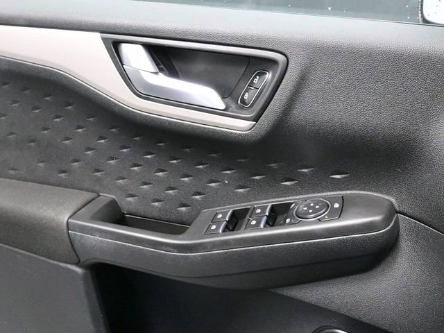 Used 2020 Ford Escape SE image 22