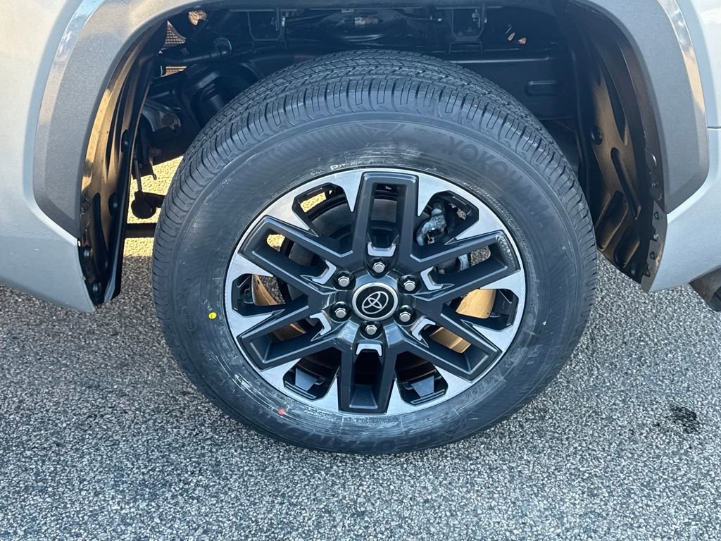 Used 2023 Toyota Tundra Limited image 39