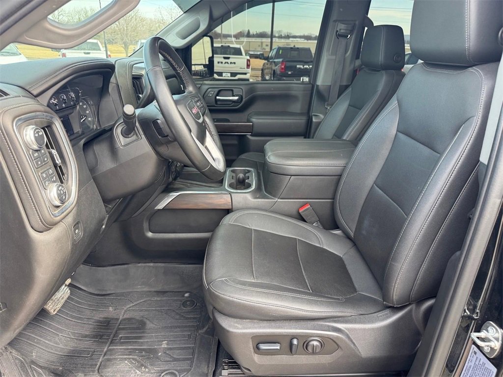 Used 2023 GMC Sierra 3500 SLT w/ SLT Premium Package image 9