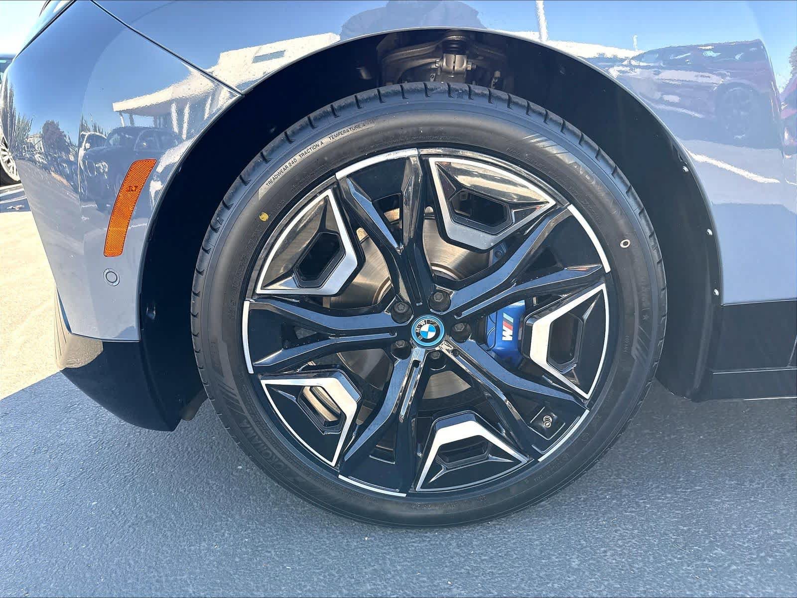 Used 2023 BMW iX M60 w/ Executive Package AWD/4WD image 29