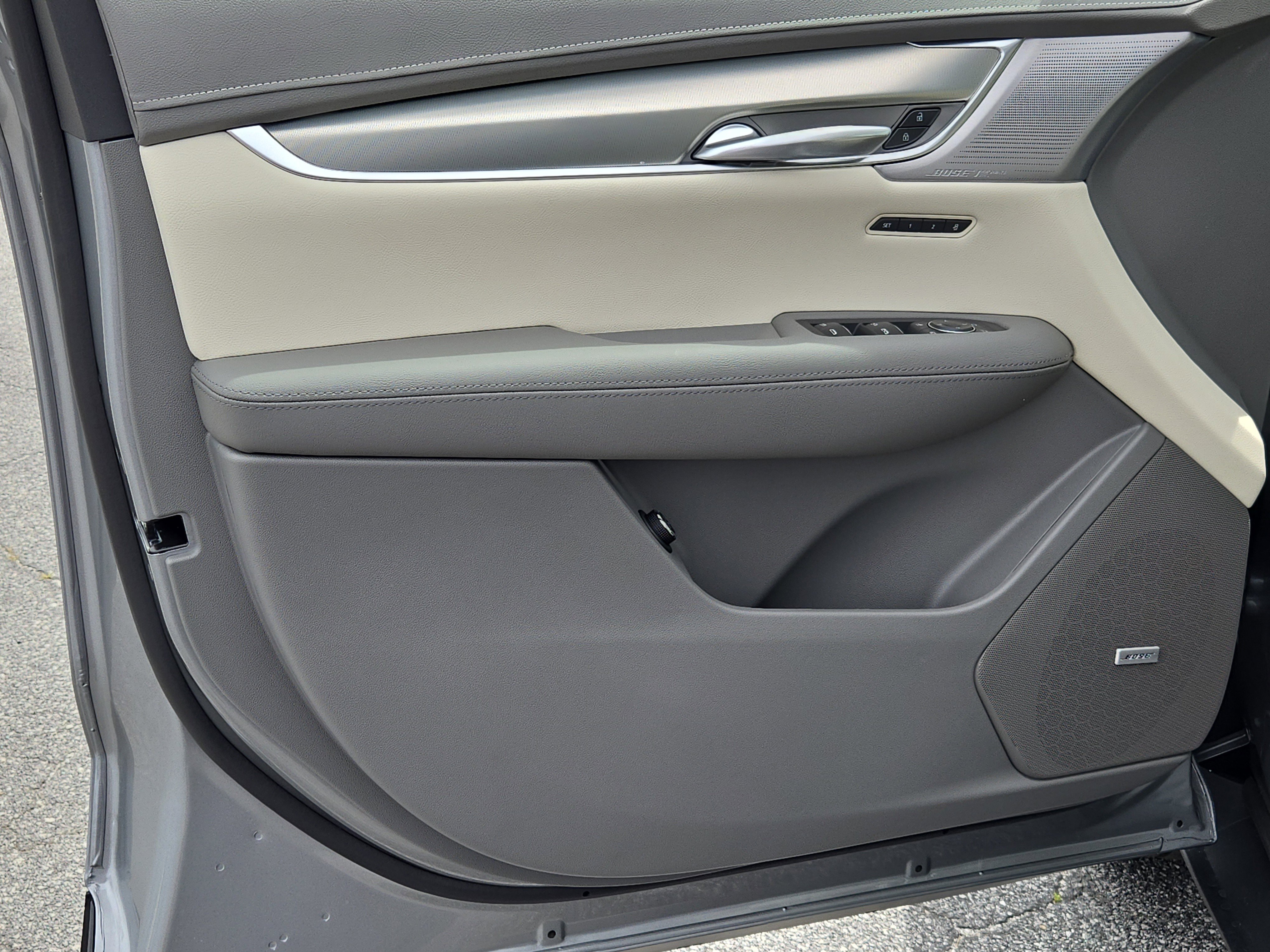 New 2026 Cadillac XT5 Premium Luxury w/ LPO, Floor Liner Package image 15