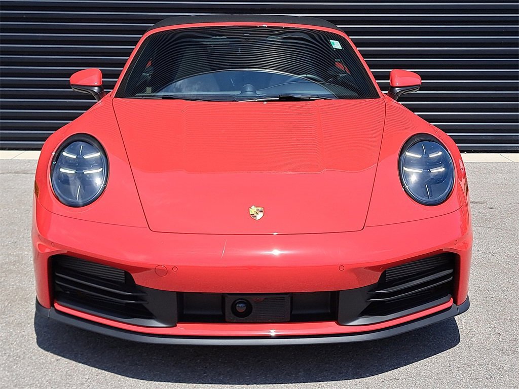 Certified 2025 Porsche 911 Carrera image 9