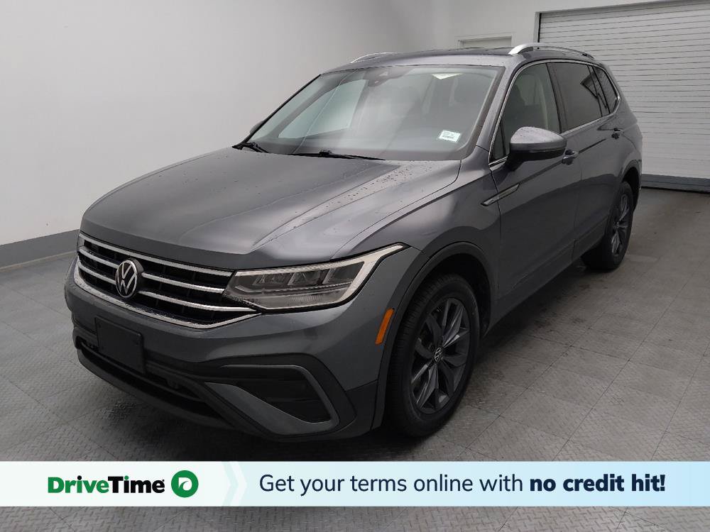 Used 2023 Volkswagen Tiguan SE FWD image 1
