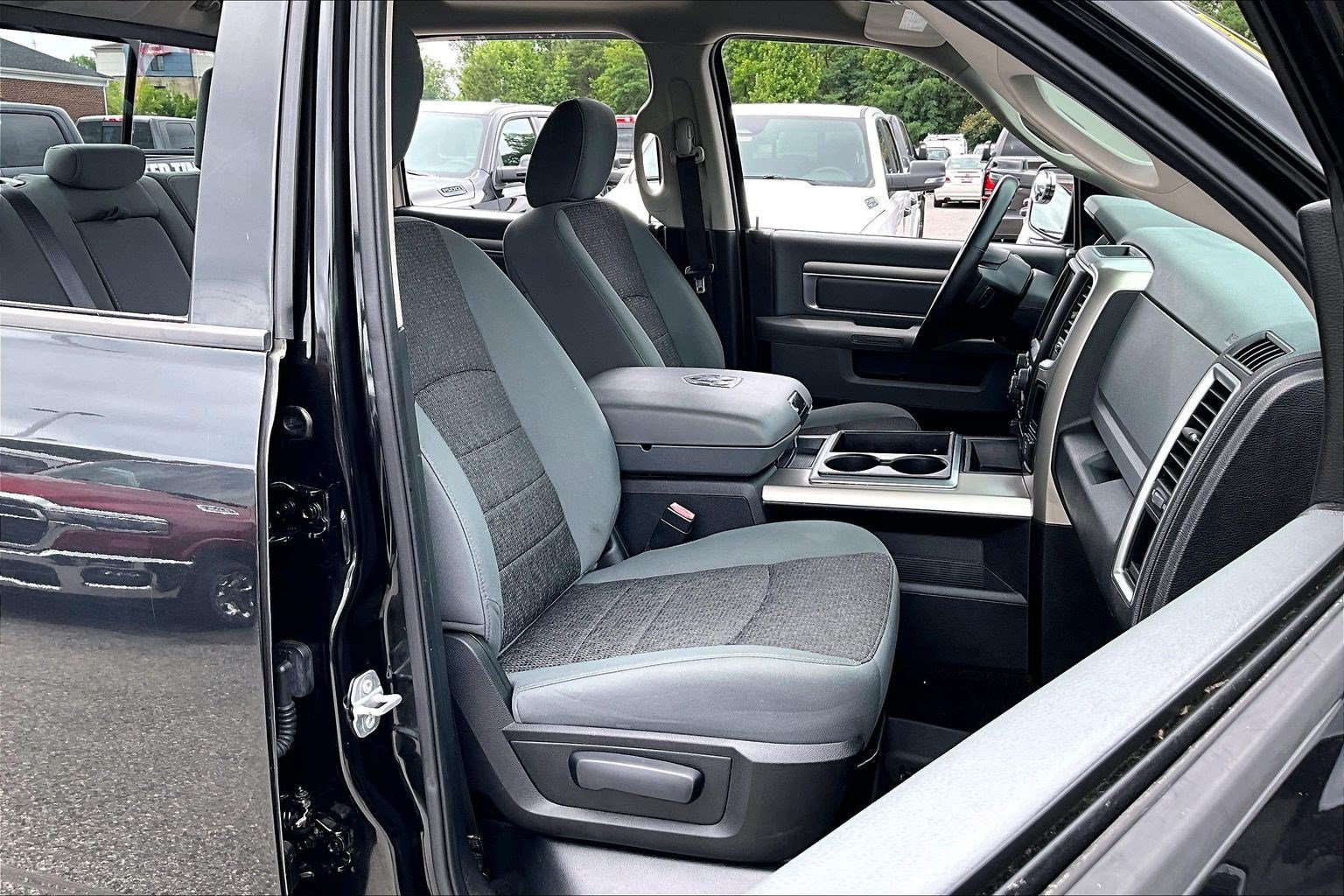 Used 2015 RAM 1500 Outdoorsman w/ Pittsburgh Penguins Edition AWD/4WD image 7
