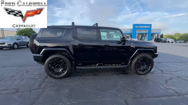 Used 2025 GMC Hummer EV 3X w/ LPO, Cargo Utility Package AWD/4WD image 9