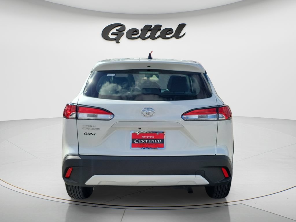 Certified 2025 Toyota Corolla Cross L FWD image 6
