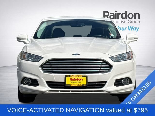 Used 2016 Ford Fusion Energi Titanium FWD image 3