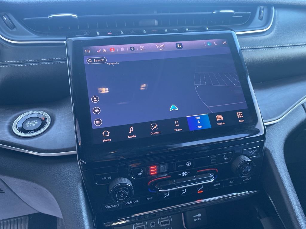 Used 2023 Jeep Grand Cherokee L Limited w/ Trailer Tow Group (B) image 27