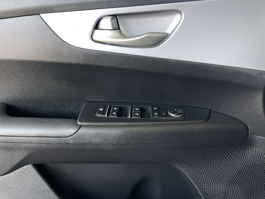 Used 2024 Kia Forte LXS image 19