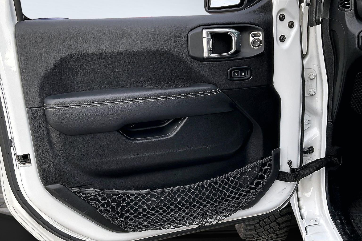 Used 2022 Jeep Gladiator Overland w/ Popular Equipment Package image 13