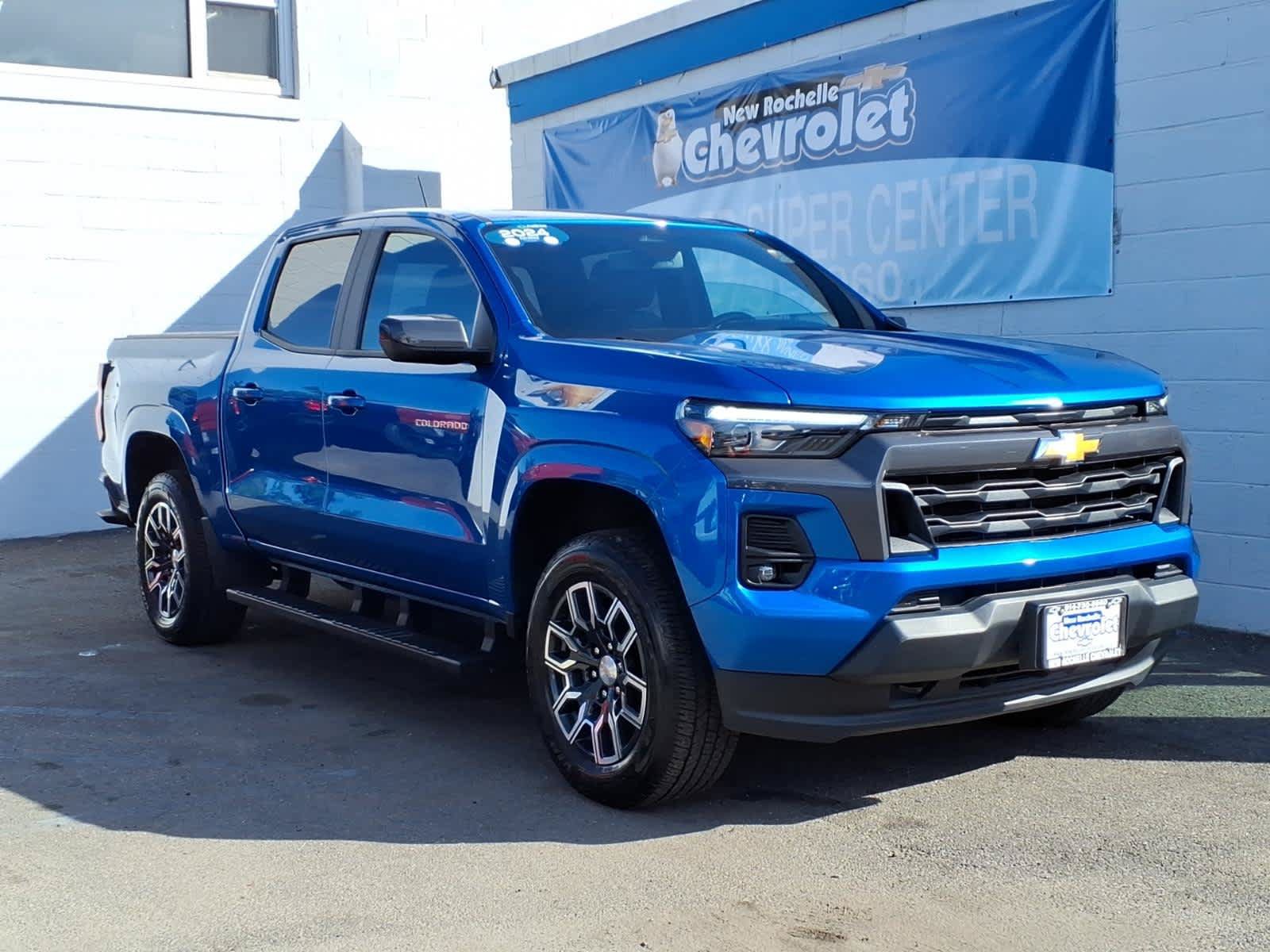 Used 2024 Chevrolet Colorado LT w/ LT Convenience Package III AWD/4WD image 1
