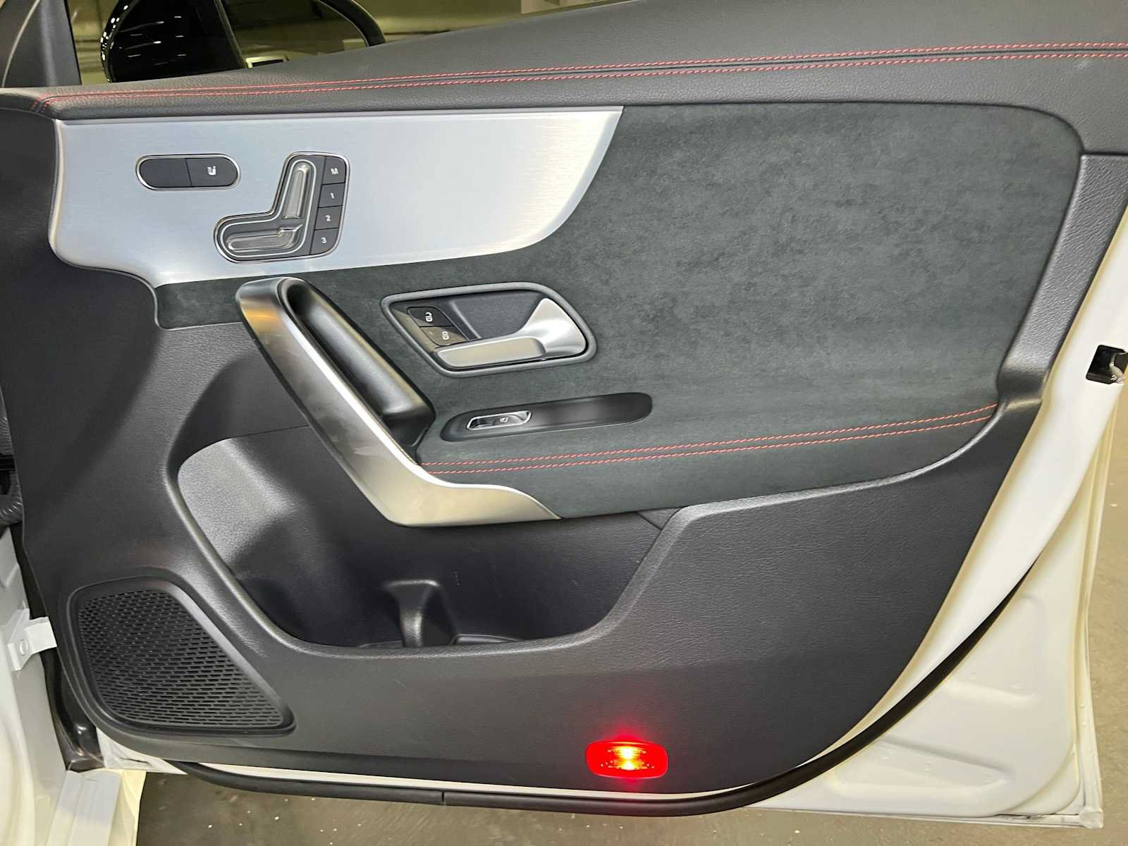 Used 2023 Mercedes-Benz CLA 250 4MATIC image 10