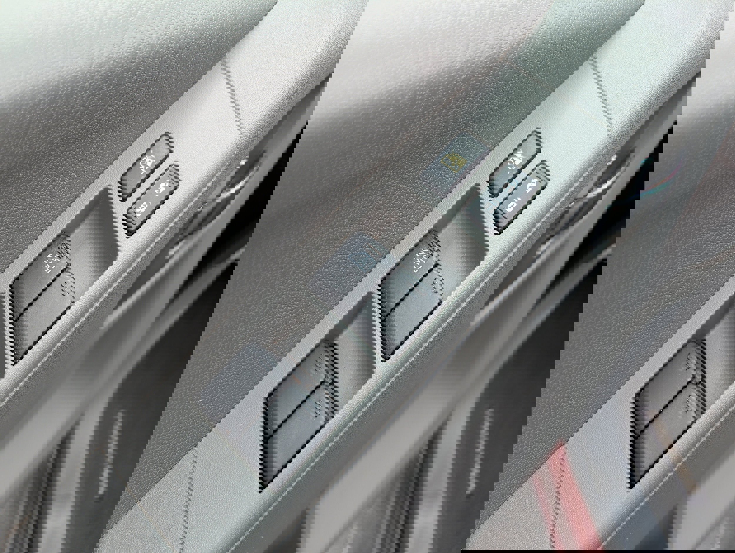 Used 2016 Nissan Frontier SV RWD image 19