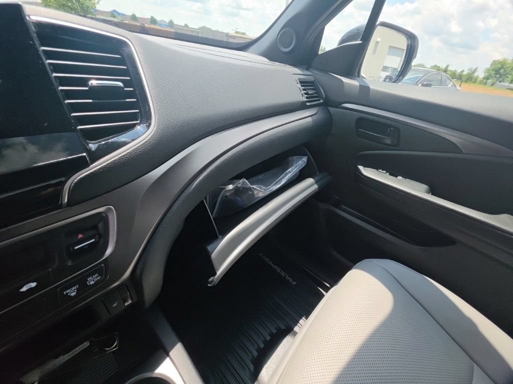 Used 2023 Honda Passport EX-L image 23