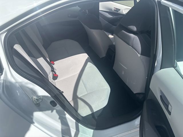 Used 2022 Toyota Corolla LE image 29