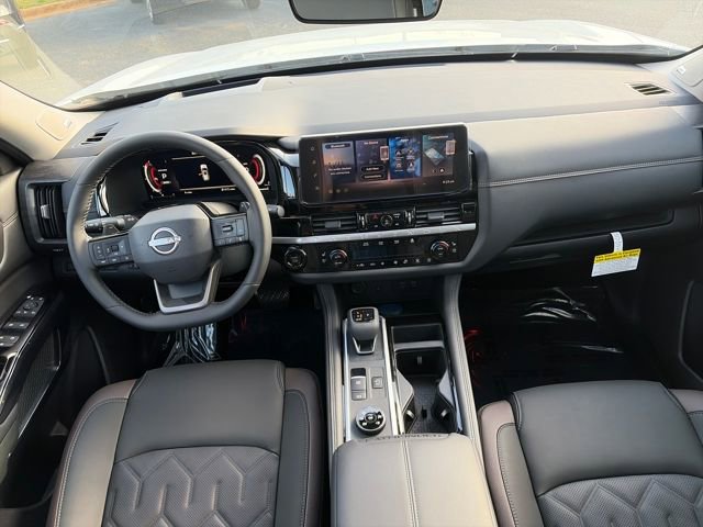 New 2026 Nissan Pathfinder Platinum image 14